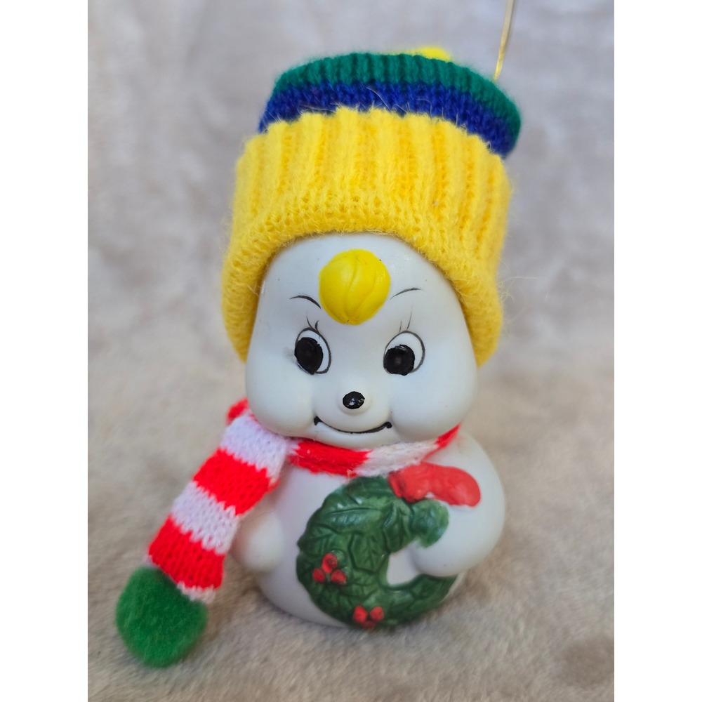 Vintage Giftco Inc Ceramic Snowman Ornament Knit Hat Scarf Wreath Taiwan Retro